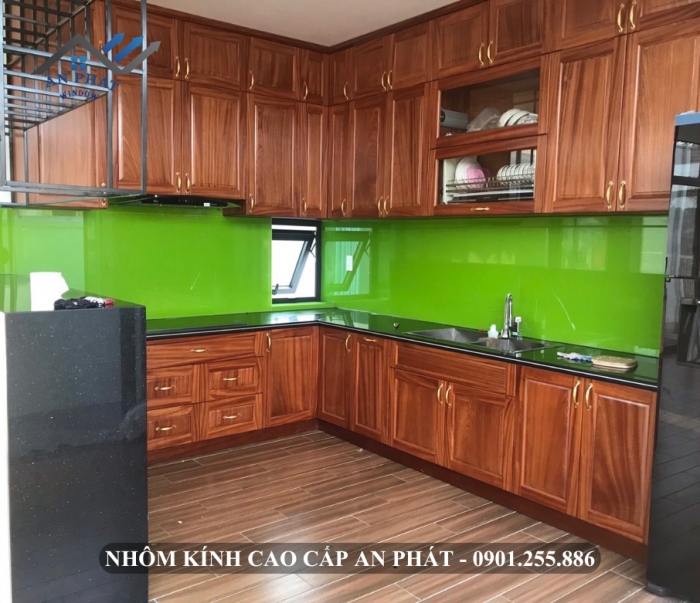 KÍNH MÀU TRANG TRÍ