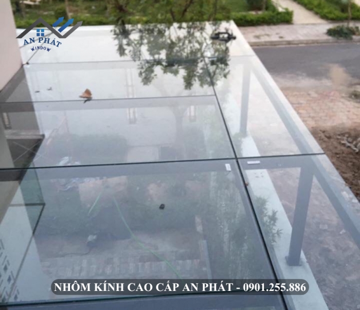 MÁI KÍNH GIẾNG TRỜI