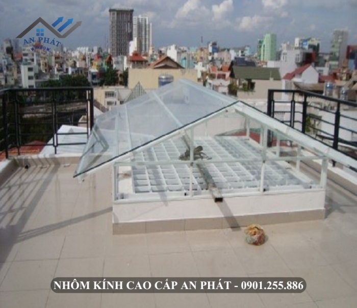 MÁI KÍNH GIẾNG TRỜI